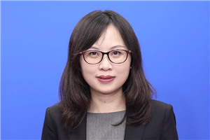 嘉實(shí)基金研究部健康行業(yè)研究組組長(zhǎng)、嘉實(shí)醫(yī)藥健康、嘉實(shí)醫(yī)療保健基金經(jīng)理顏媛_副本.jpg